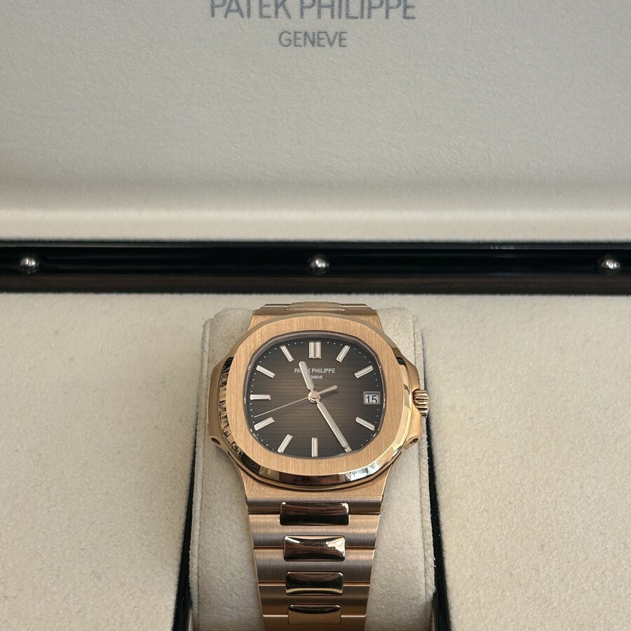 Patek Philippe Nautilus Ref. 5711/1R-001, rose gold, full set