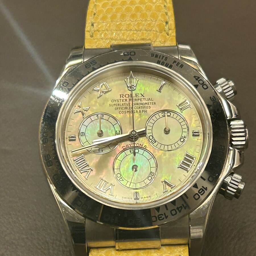 Rolex Daytona Ref. 116519, white gold, yellow mother-of-pearl 'Beach' dial